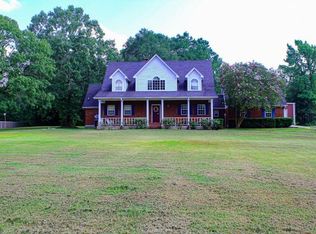 188 Donna Dr, Lufkin, TX 75904
