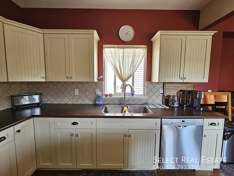 36220 Shadbolt Ave — Photo 9