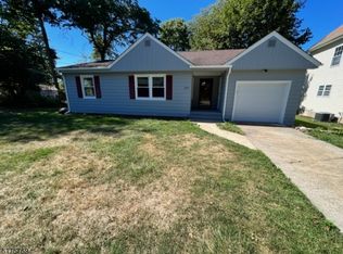 11 Lawrie Ave, Hopatcong, NJ 07843