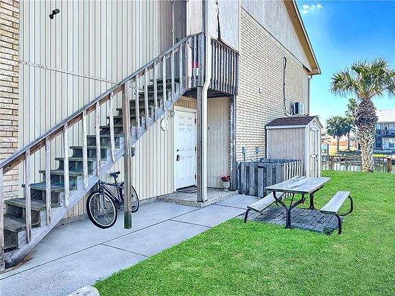 3rd image of 15409 Gun Cay Ct APT 103