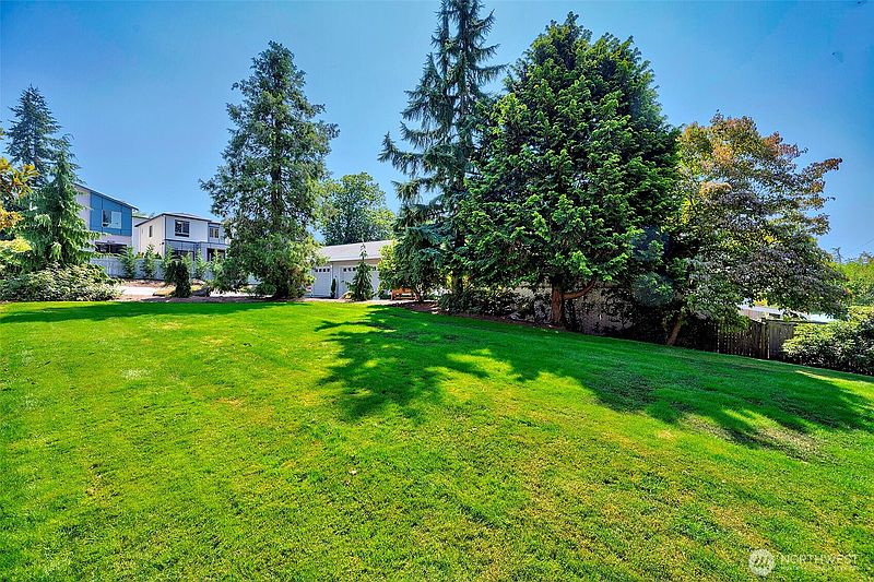 2nd image of 8205 NE 128th Street