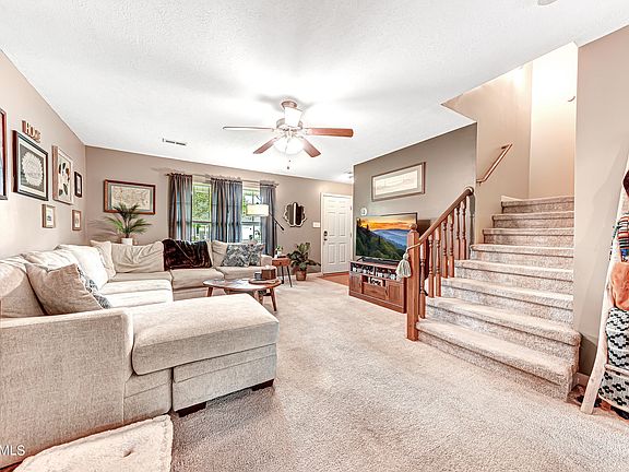 4th image of 6001 Glenmay Dr