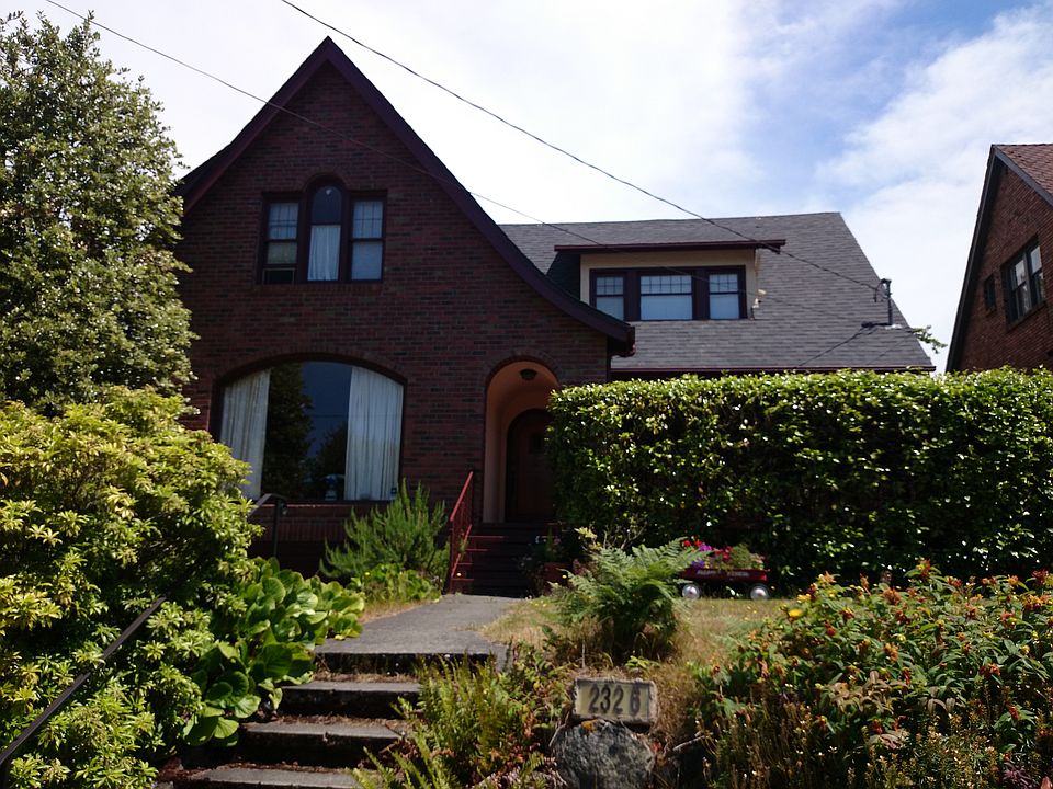 1st image of 2326 11th Ave E