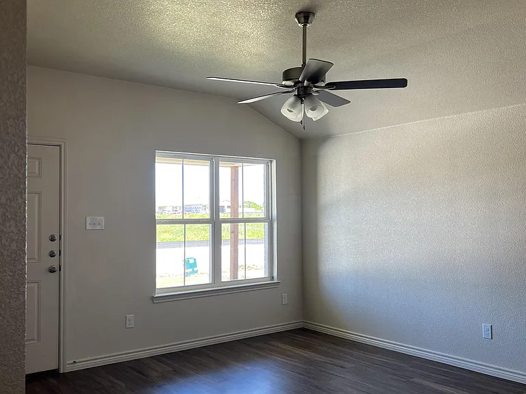 5800 McGregor Loop #A — Photo 2