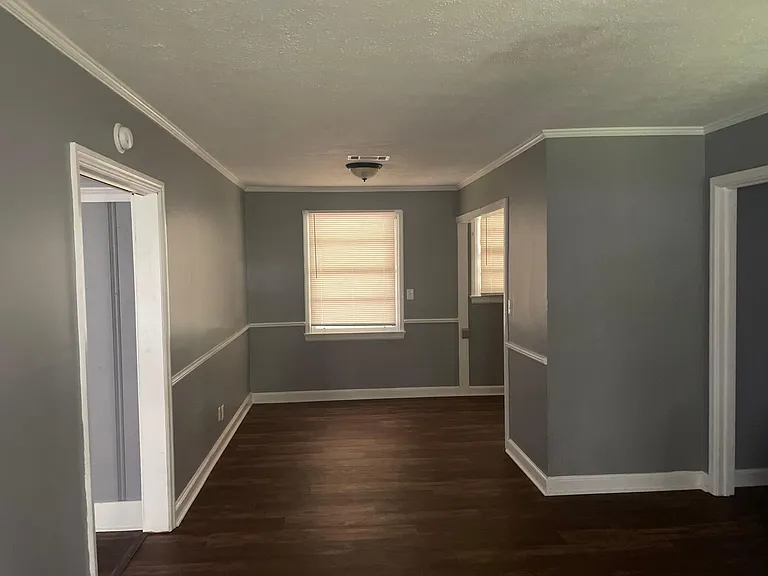 3858 Sherwood Dr — Photo 2