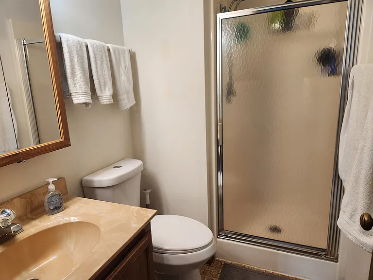 827 Boxwood Dr — Photo 17