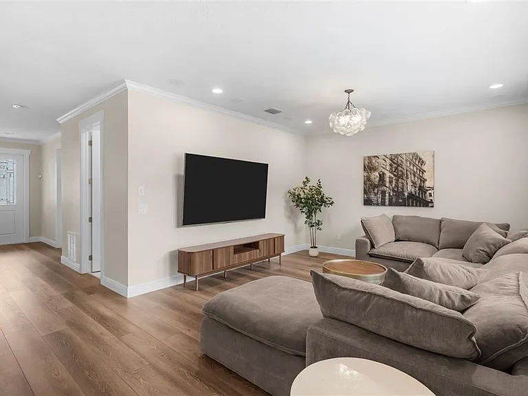 2915 W Bay View Ave — Photo 19