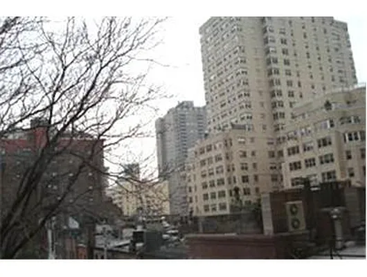 Rented by Douglas Elliman | media 18