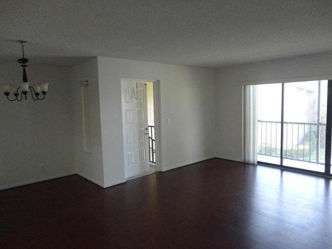 2 bed, 2.0 bath, 1111 sqft, $2,000 — Photo 2
