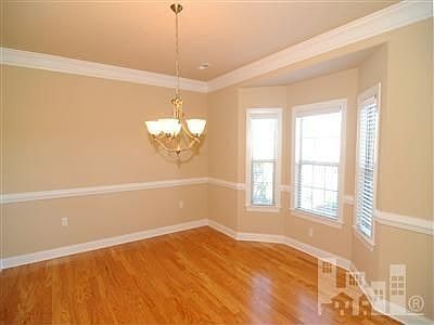 4th image of 3520 Gladehill Ln