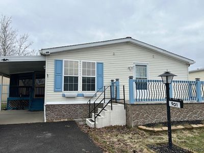 901 Hollywood Dr, Lockport, NY, 14094