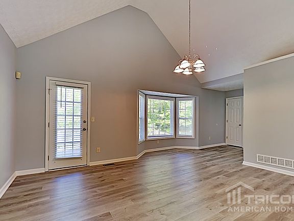 4th image of 5301 Brookeshire Ct