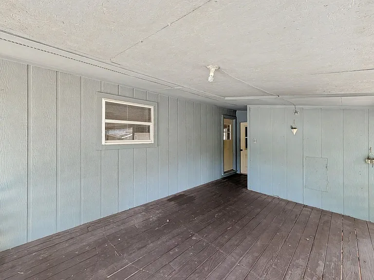 16 Evesham Ln — Photo 17
