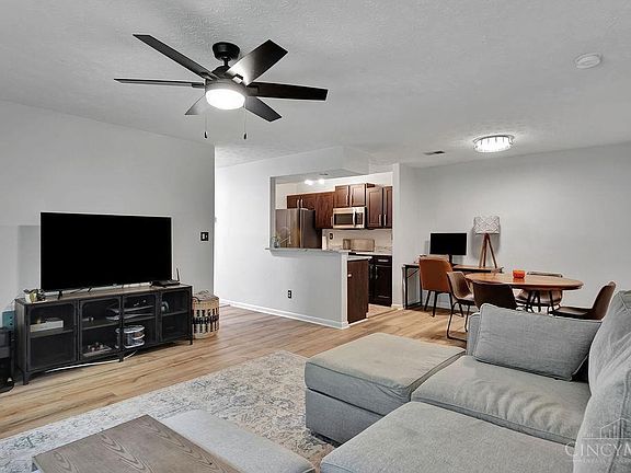 4th image of 8879 Eagleview Dr APT 2