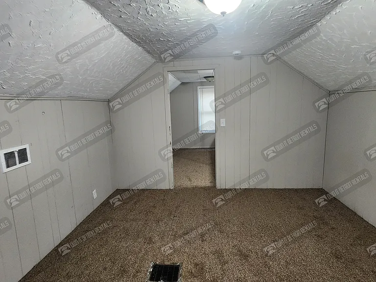 14331 Ardmore St — Photo 15