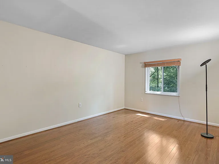 1423 Northgate Sq #23/21C — Photo 11