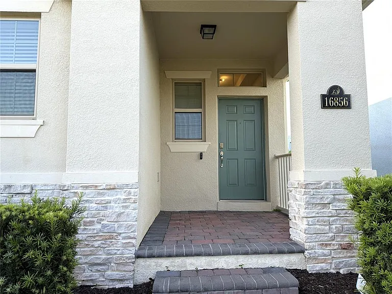 16856 Oakboro St — Photo 2