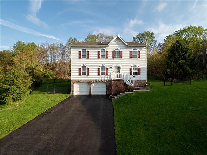1st image of 403 Summit Ct