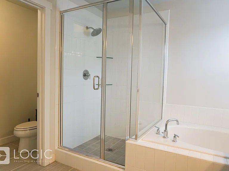 856 W 2800 N — Photo 16