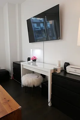 Rented by Corcoran | media 8