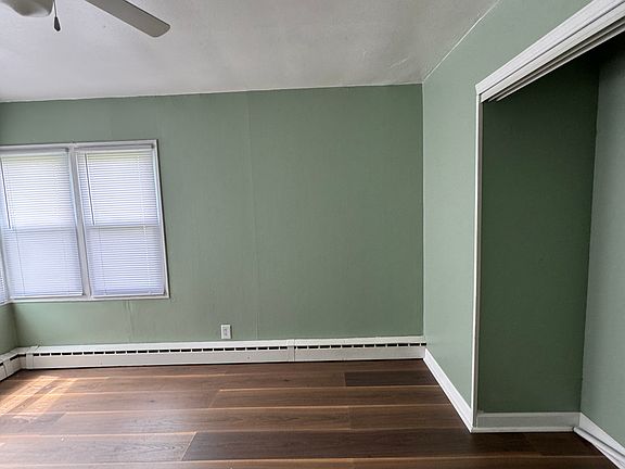 3rd image of 610 Woodlawn Ave