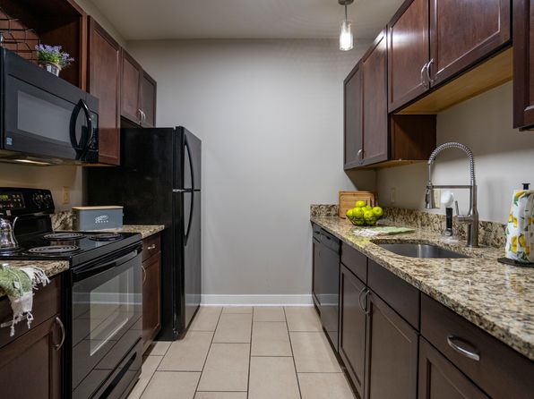 212 Walnut St #461