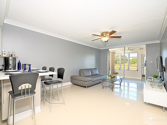 3rd image of 8101 N Sunrise Lakes Dr APT 106