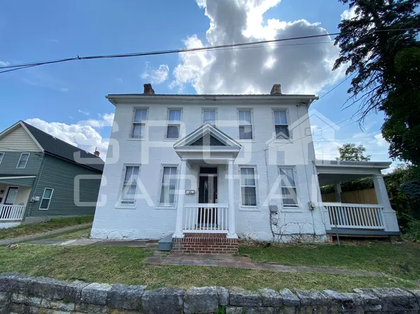 424 S 3rd St, Chambersburg, PA 17201