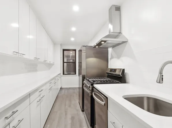 445 West 240th Street image 1 of 7