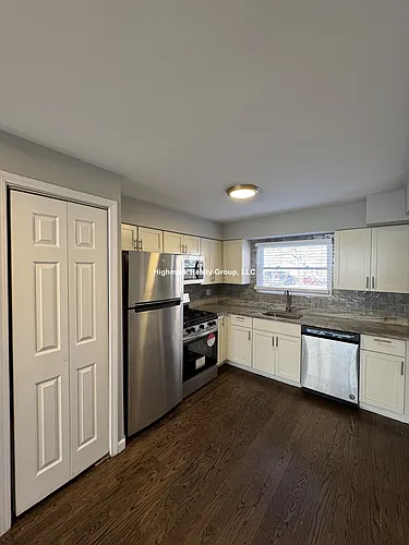 1321 W Sherwin Ave #2OA Photo 1