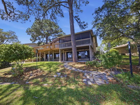 602 Cinco Terrace Ln, Fort Walton Beach, FL 32547
