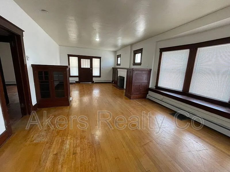 3 bed, 1.0 bath, 1464 sqft, $1,500 — Photo 4