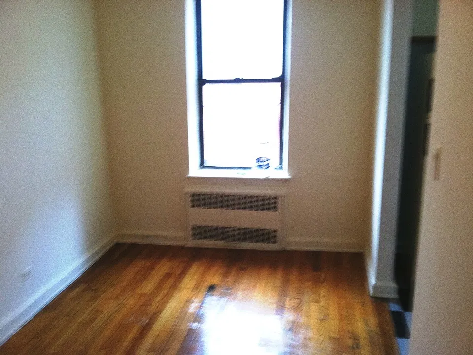 Building Photo 4