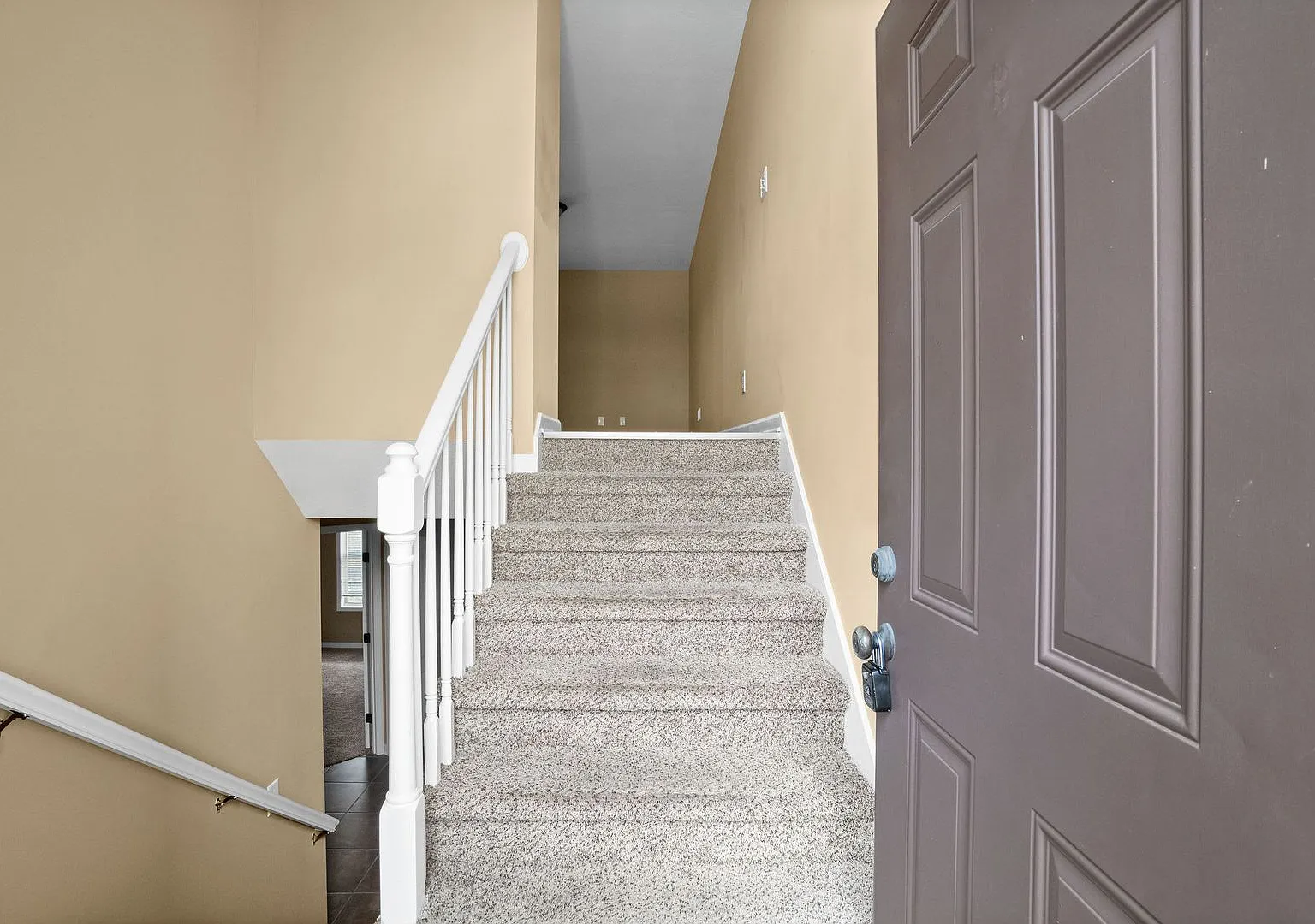 1719 Thistlewood Drive — Photo 3