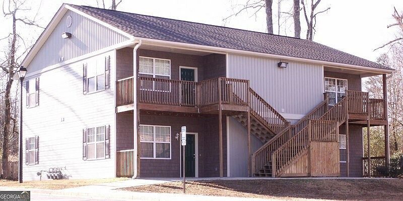 1st image of 7400 Courtyard Dr