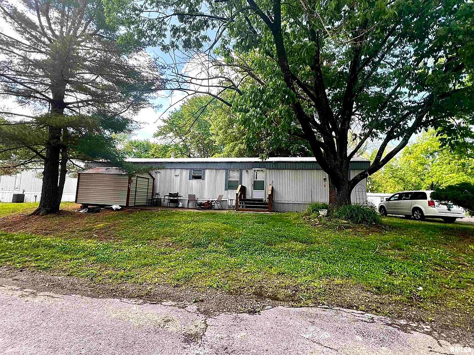 1st image of 12 Golden Ash Ln