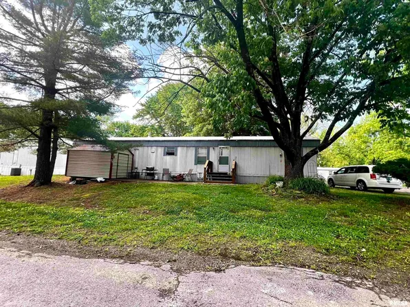 12 Golden Ash Ln, Carbondale, IL 62902