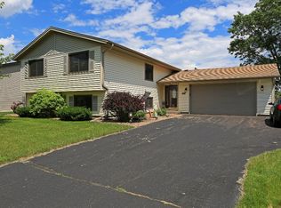 9512 Wellington Ln N, Maple Grove, MN 55369