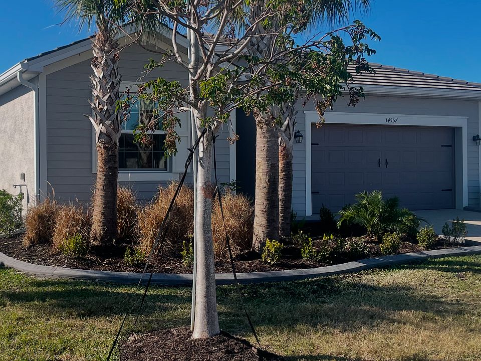 Beautiful like NEW Home in Gated Community