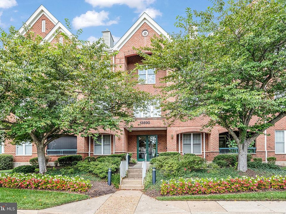 1st image of 13890 Chelmsford Dr APT 305