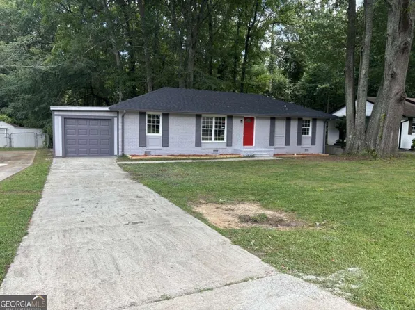 8236 Tudor Dr, Jonesboro, GA 30238