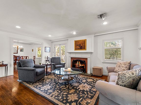 3rd image of 709 CANTERBURY HILL