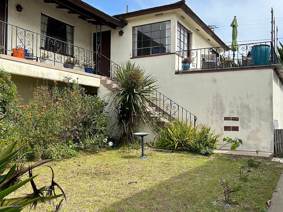 2nd image of 144 Palos Verdes Blvd APT 4