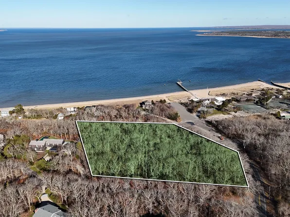 15 Cross Hwy, East Hampton, NY 11930