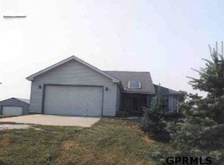 19757 Magnolia Rd, Crescent, IA 51526