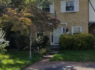 6260 Paddington Ln, Centreville, VA 20120