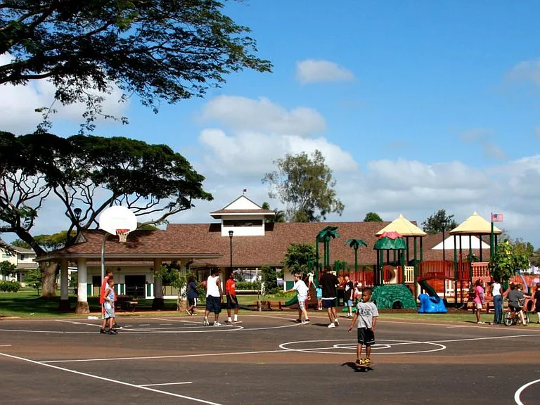 Enjoyable community amenities just steps away from your home at IPC. Basketball courts, playgrounds, splash parks, and so much more for you to enjoy!