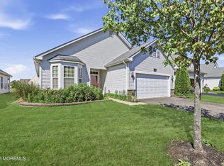 70 Eagle Ridge Cir, Lakewood, NJ 08701