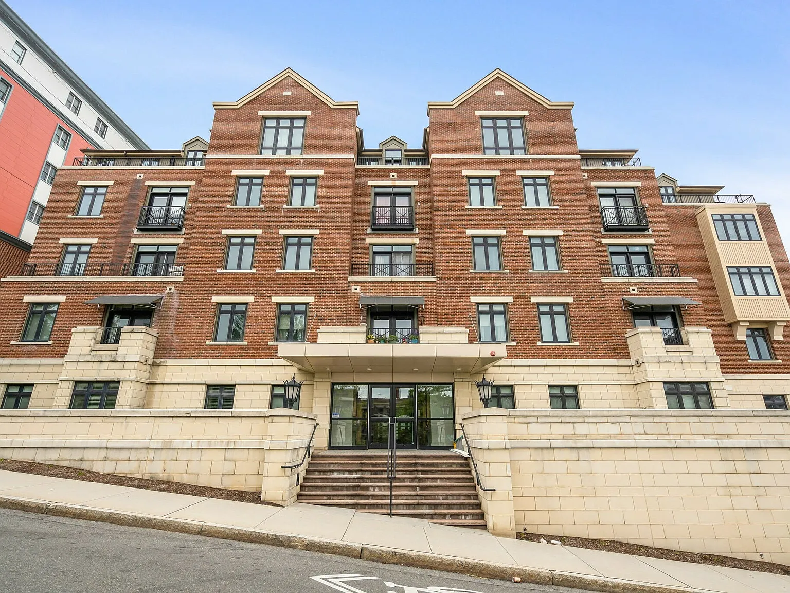 2 bed, 2.0 bath, 982 sqft, $3,500 — Photo 1