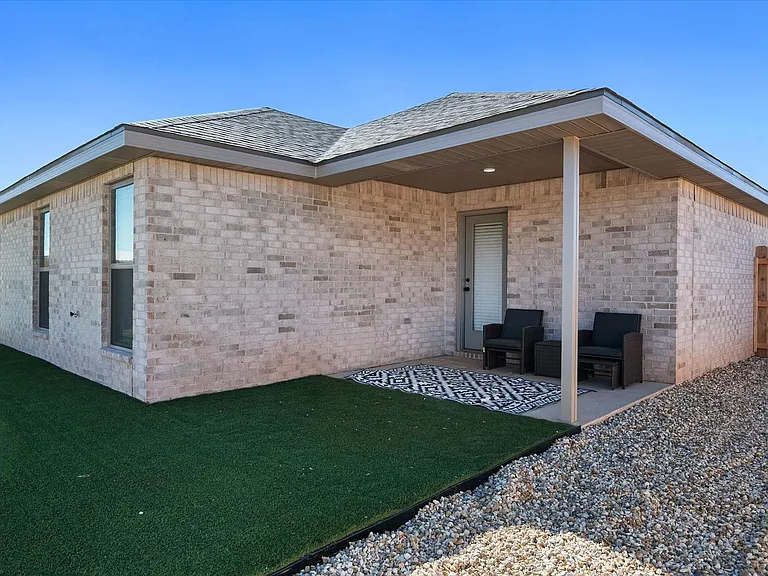 2133 Langford Ave — Photo 25